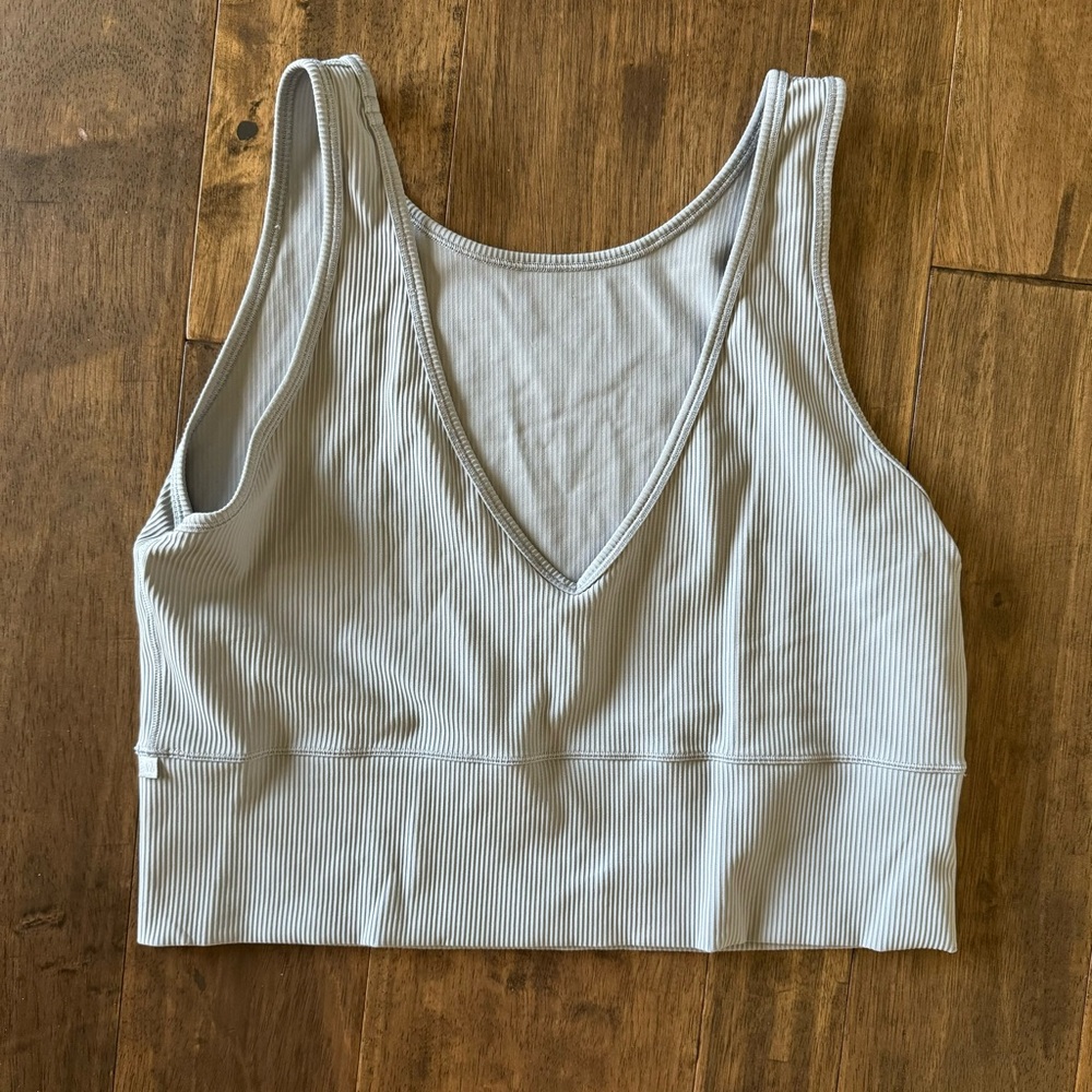 Lululemon Power Pivot crop tank